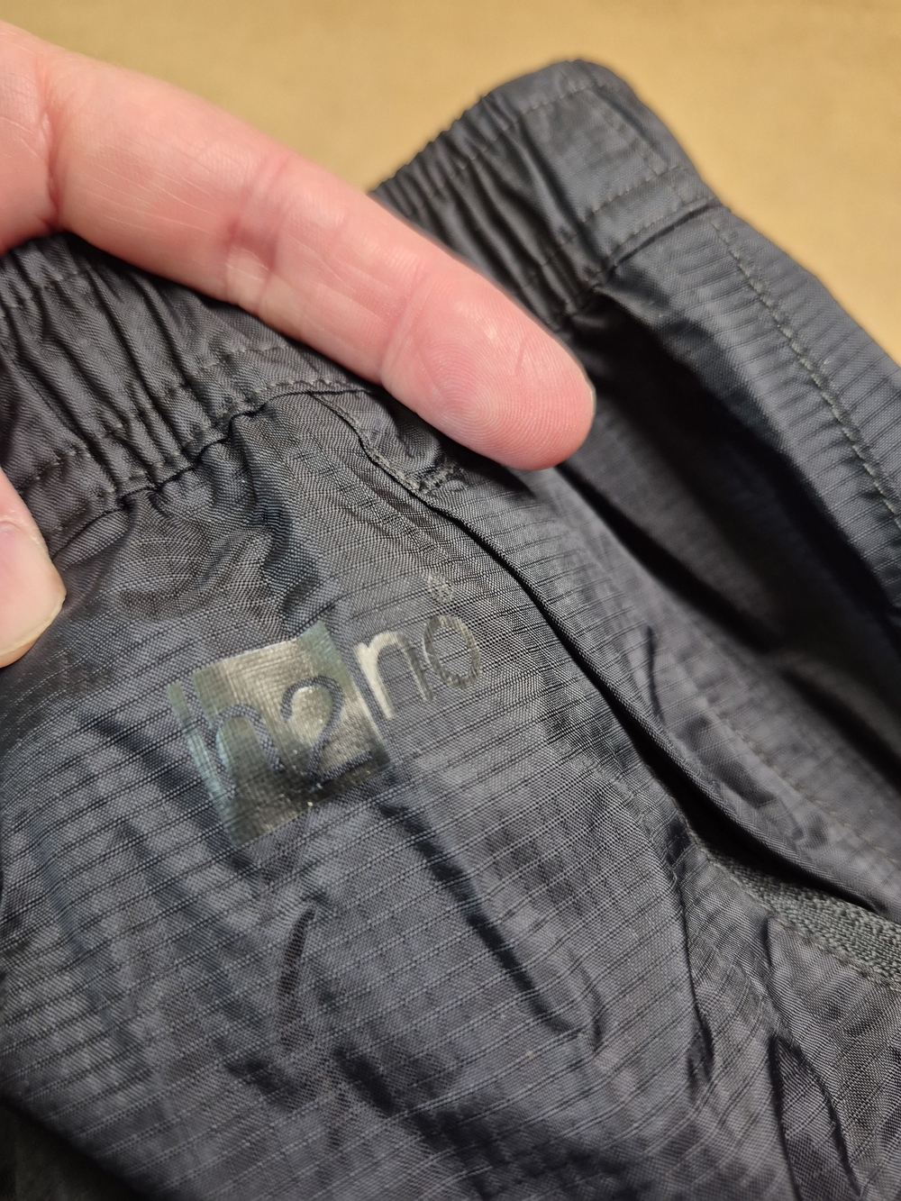 Patagonia Black Women's Waterproof Pants 3361/379 - Picture 6 of 12
